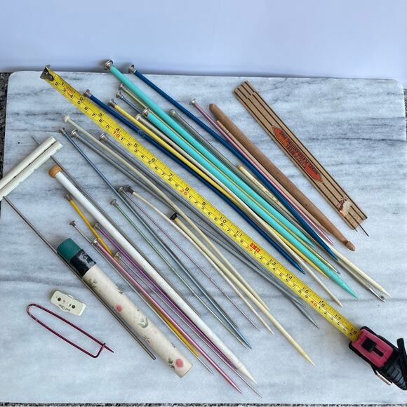 Vintage Huge Lot Misc Sized Knitting Crocheting Needles Pins Wood Plastic Metal - Picture 7 of 7